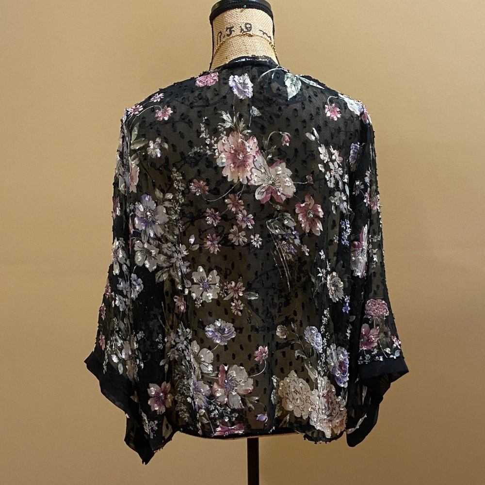 Steve Madden Floral Sheer Kimono Cardigan. Fits Small-Medium.  NWOT - Picture 3 of 5
